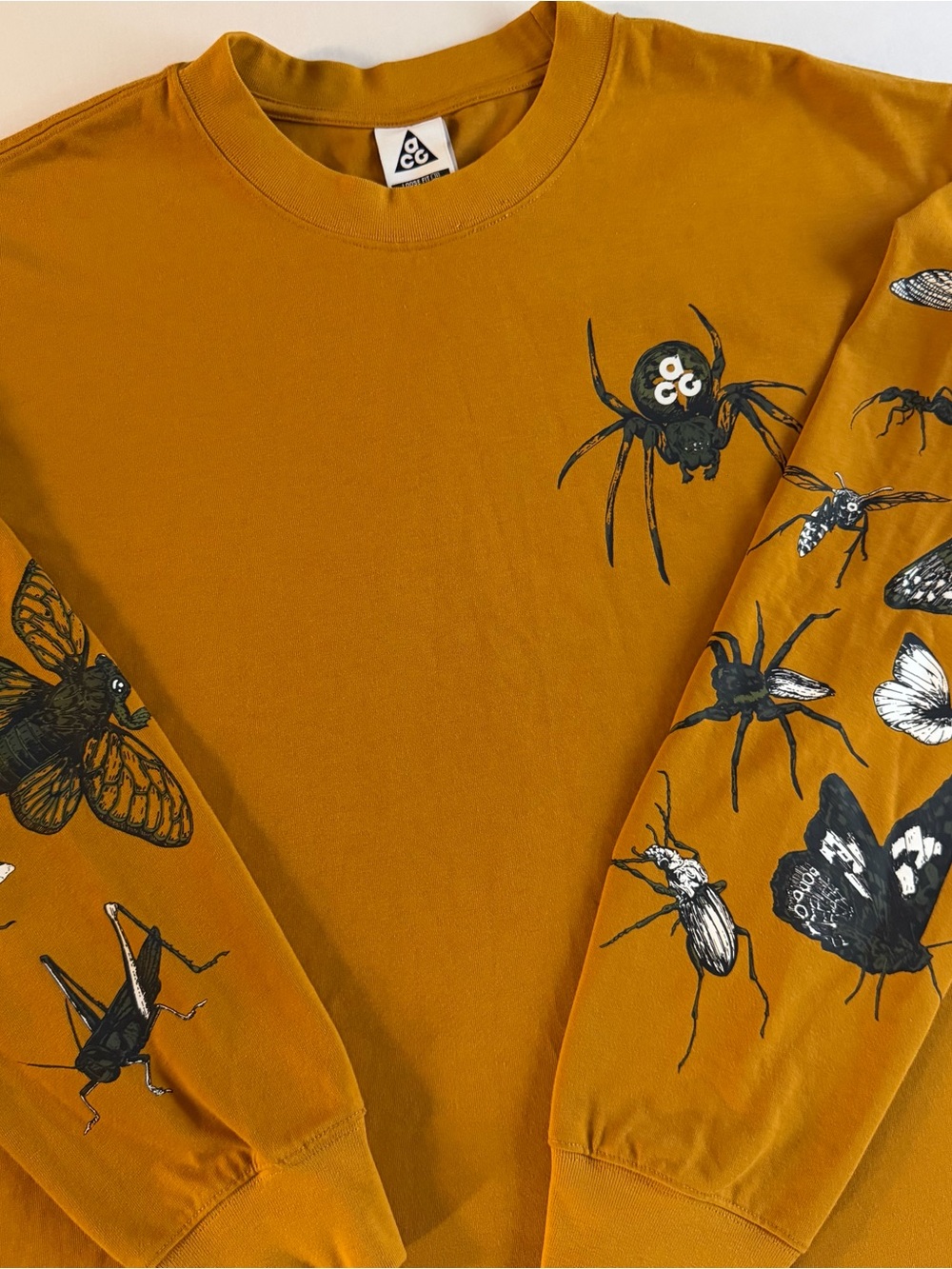 Nike ACG T-Shirt Men L LOOSE Insects Bugs Spider Butterfly Cricket Beetle